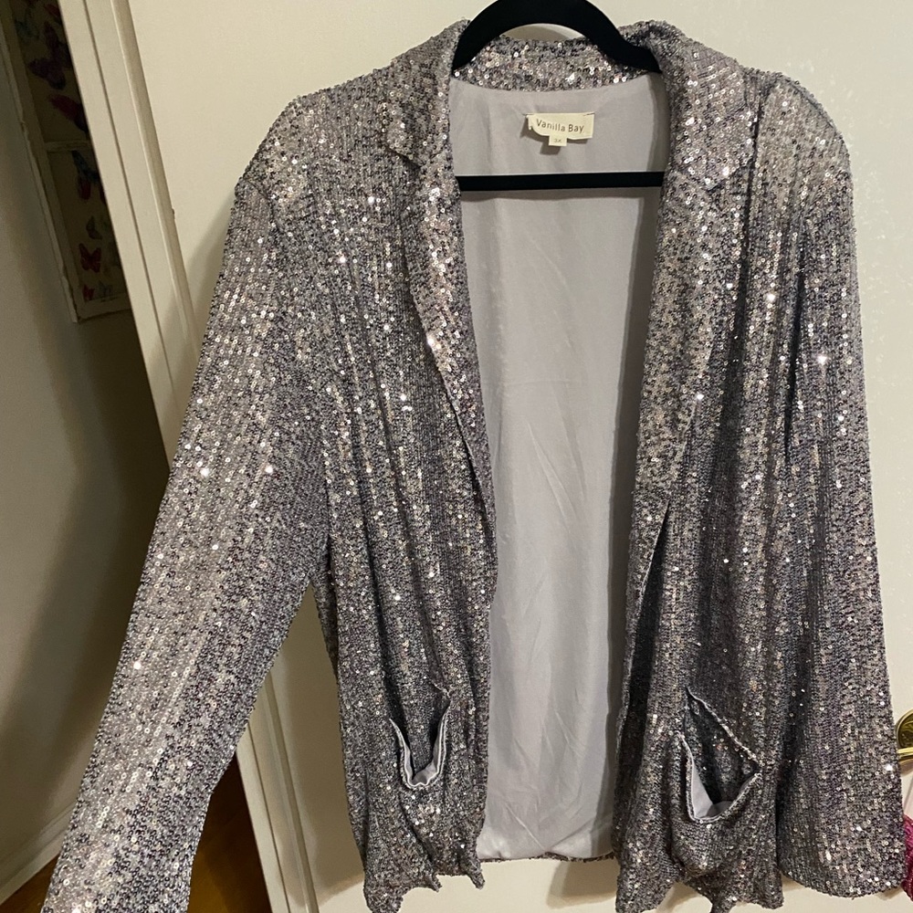 3X Vanilla Bay silver sequin blazer! NWOT